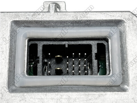 Zoom op de connector van de Xenon ballast voor Audi TT 8N