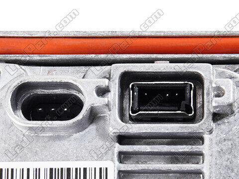 Zoom op de connector van de Xenon ballast voor Ford Focus MK3